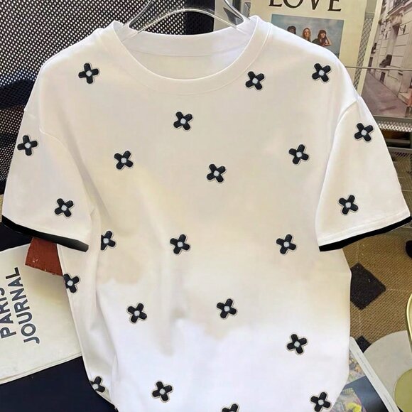 Exquisite Small - flower White T - shirt: Blossoming with New Fashion - Picture 1 of 5